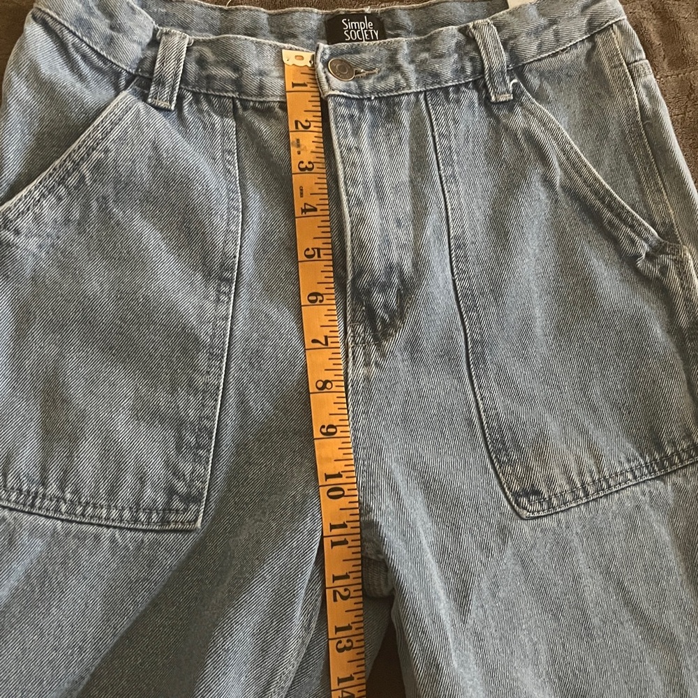 Straight Leg Women's Jeans in Light Blue - Picture 5 of 5
